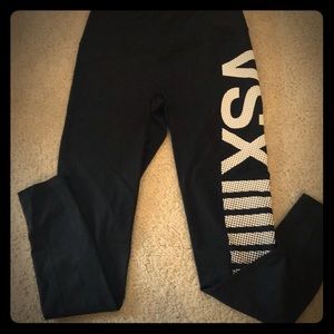 Victoria’s Secret knockout leggings